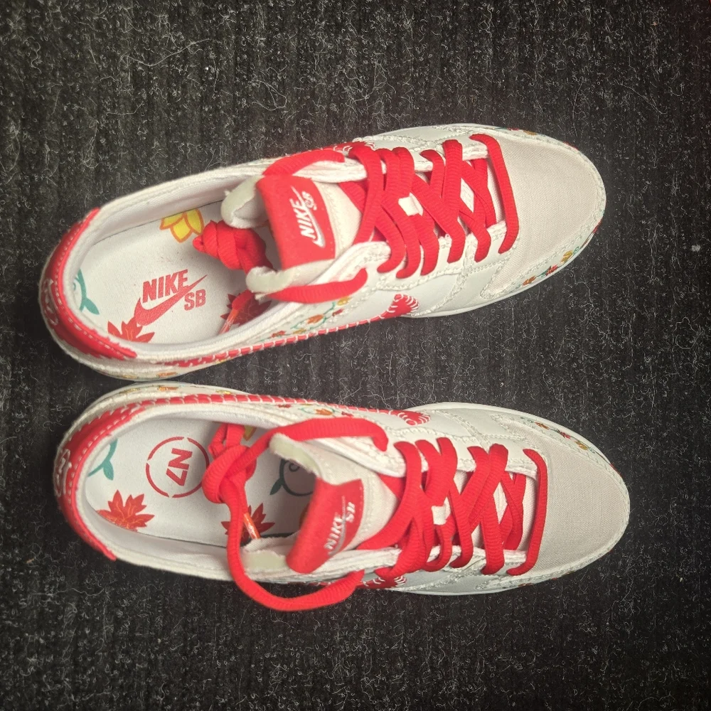 New Nike SB Dunk Low Decon N7 Opti Yellow/University Red Size 12M - Picture 6 of 8